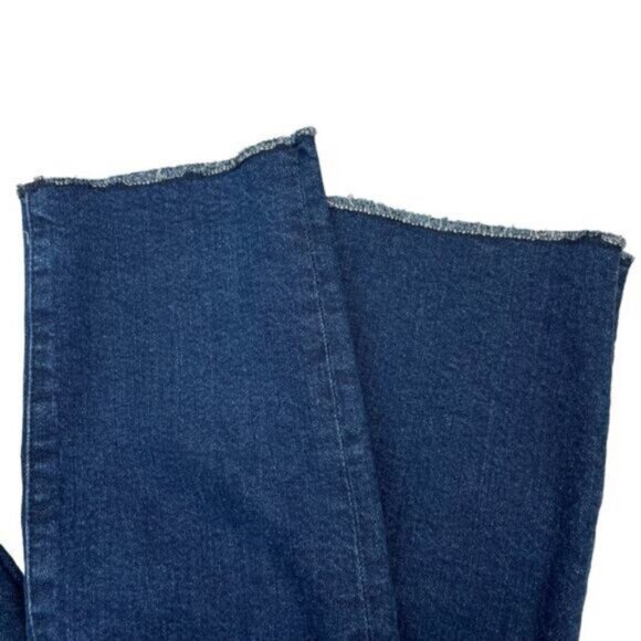 Guess Nicole Mid Rise Straight Leg Jean Size 26 - Picture 7 of 7